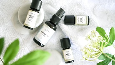 Hochwertige ätherische Öle und Naturprodukte für das Tiroler Steinölbad im momentum Spa.