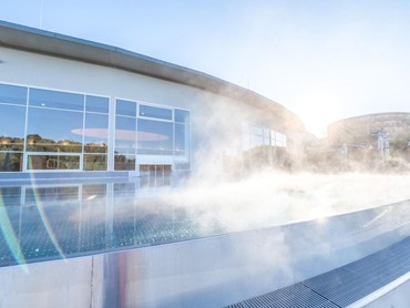 Dampfbadender Außenpool im Adults Only Spa des Allegria Resort Stegersbach.